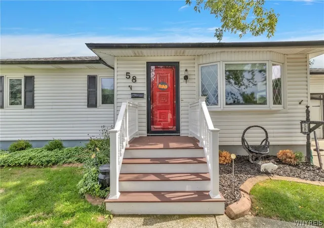Photo 3 of Sale Pending at 58 Karen Dr, Tonawanda, NY 14150 | MLS# B1715651 | Listing updated on 2026-09-25