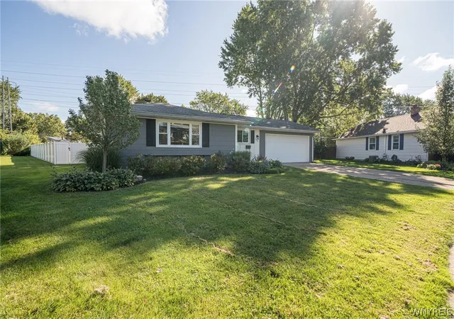 Photo 2 of Single family home for sale at 1481 Jamaica, North Tonawanda, NY 14120 | MLS# B1715841 | Listing updated on 2026-09-25