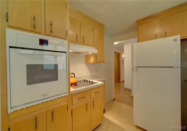 Photo 4 of Single family home for sale at 438 Robert Dr, North Tonawanda, NY 14120 | MLS# B1716704 | Listing updated on 2026-09-22