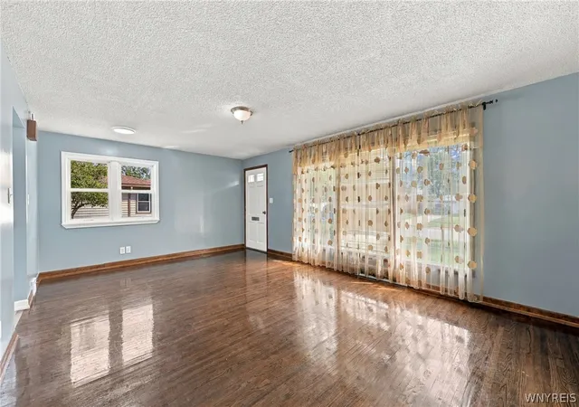 Photo 4 of Single family home for sale at 30 Wynnwood Ave, Tonawanda, NY 14150 | MLS# B1717225 | Listing updated on 2026-09-24