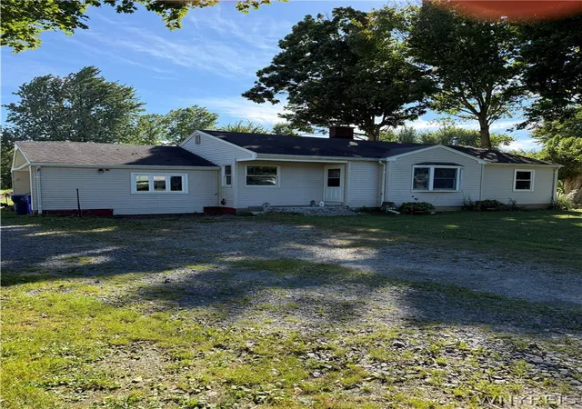Single family home for sale at 1600 Lockport Rd, Youngstown, NY 14174 | MLS# B1717203