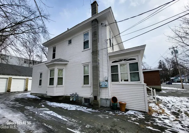 Photo 3 of House for sale at 729 Columbia Turnpike, East Greenbush, NY 12061 | MLS# 202628908 | Listing updated on 2026-10-28