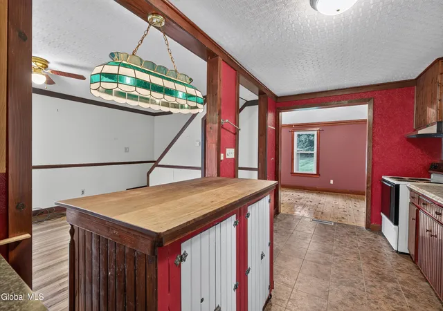 Photo 4 of Sale Pending at 317 Vley Rd, Schenectady, NY 12302 | MLS# 202623755 | Listing updated on 2026-09-10