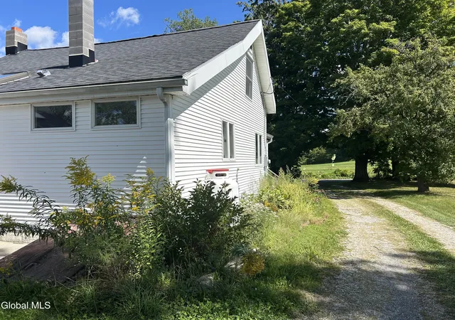 Photo 3 of Single family home for sale at 259 State Line Rd, Eagle Bridge, NY 12057 | MLS# 202611596 | Listing updated on 2026-09-10