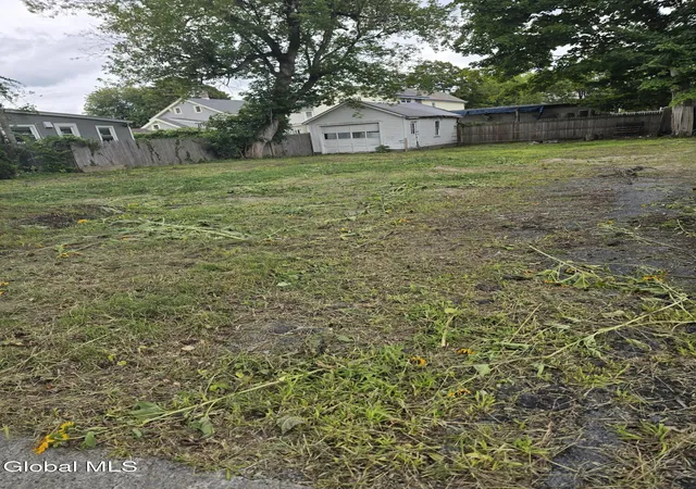 Photo 4 of Single family home for sale at 14 Stevens St, Glens Falls, NY 12801 | MLS# 202611459 | Listing updated on 2026-09-05