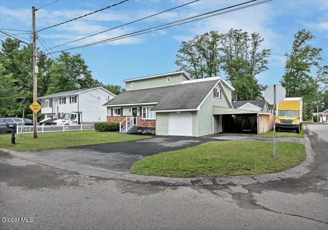 Photo 2 of Single family home for sale at 143 Ray Ave, Schenectady, NY 12304 | MLS# 202625667 | Listing updated on 2026-09-14