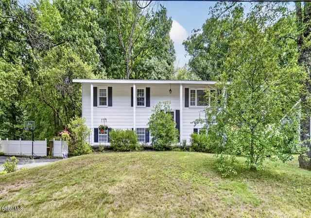 Photo 1 of Single family home for sale at 124 Hathorn Blvd, Saratoga Springs, NY 12866 | MLS# 202625217 | Listing updated on 2026-09-02