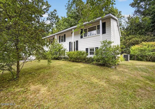 Photo 2 of Single family home for sale at 124 Hathorn Blvd, Saratoga Springs, NY 12866 | MLS# 202625217 | Listing updated on 2026-09-02