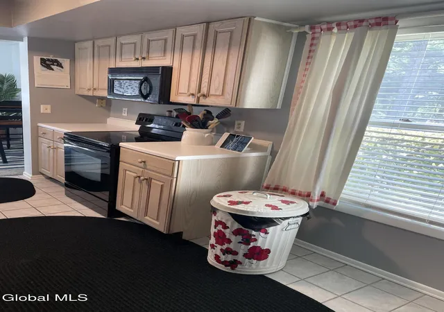 Photo 3 of Townhouse for sale at 20 Tiffany Dr, Queensbury, NY 12804 | MLS# 202620361 | Listing updated on 2026-10-06