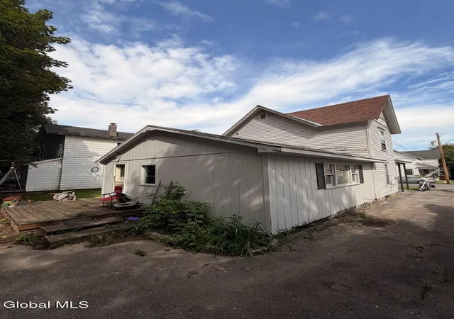 Photo 4 of House for sale at 48 5th Avenue, Gloversville, NY 12078 | MLS# 202625237 | Listing updated on 2026-09-29