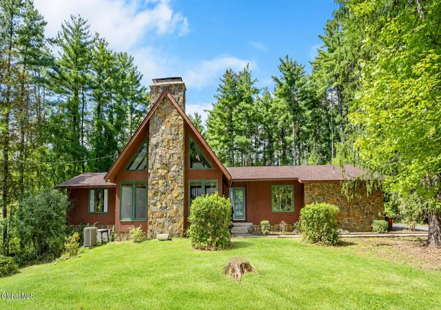 Photo 1 of Sale Pending at 63 Upper Font Grv Rd, Slingerlands, NY 12159 | MLS# 202626461 | Listing updated on 2026-09-22