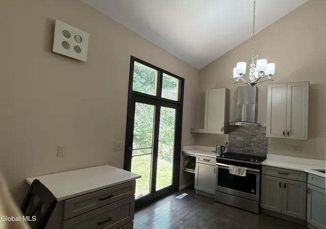Photo 3 of Townhouse for sale at 214 Walnut Ln, Slingerlands, NY 12159 | MLS# 202622520 | Listing updated on 2026-09-08