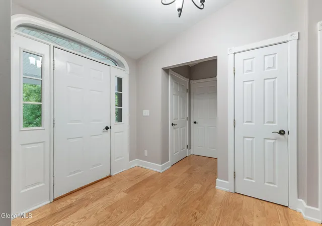 Photo 4 of Single family home for sale at 760 Krumkill Rd, Albany, NY 12203 | MLS# 202625588 | Listing updated on 2026-09-09