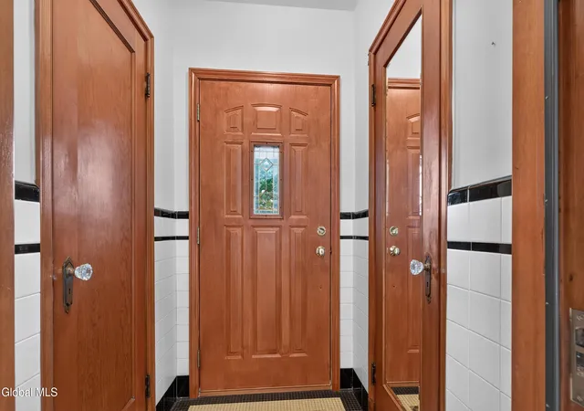 Photo 4 of Sale Pending at 1 Turner Pl, Albany, NY 12209 | MLS# 202623810 | Listing updated on 2026-09-08