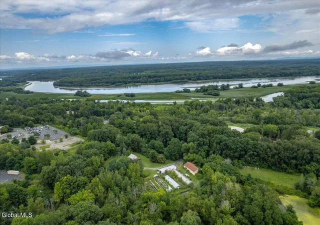 Photo 1 of Single family home for sale at 4072 River Rd, Schenectady, NY 12309 | MLS# 202623337 | Listing updated on 2026-09-23