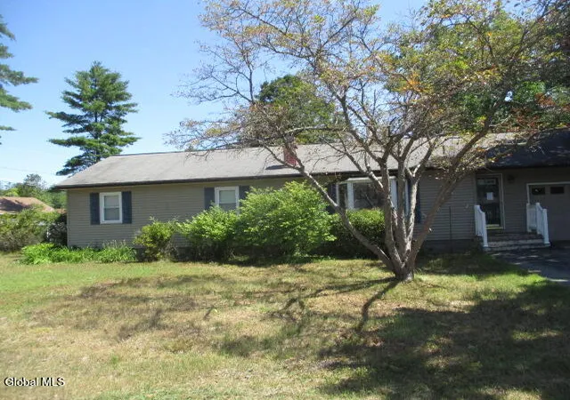 Photo 3 of Single family home for sale at 9 Robin Dr, Warrensburg, NY 12885 | MLS# 202623382 | Listing updated on 2026-09-10