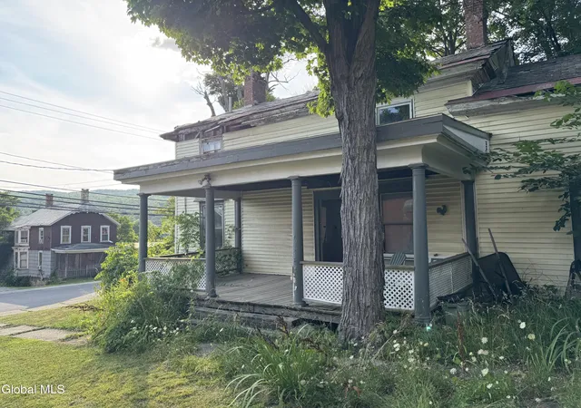 Photo 1 of Single family home for sale at 39 Williams St, Whitehall, NY 12887 | MLS# 202625566 | Listing updated on 2026-09-09