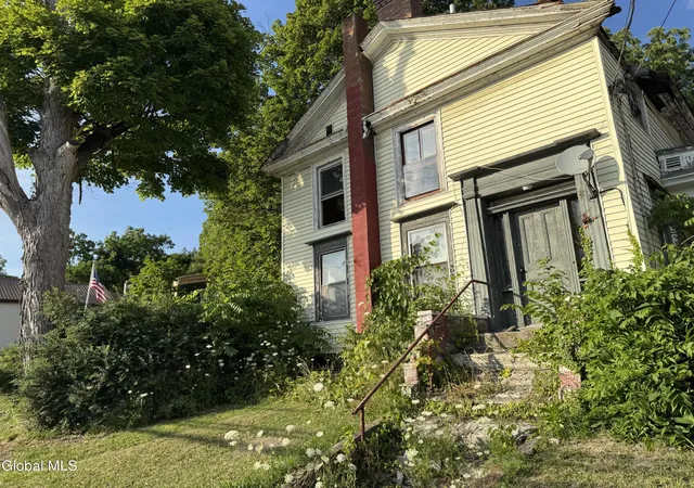 Photo 2 of Single family home for sale at 39 Williams St, Whitehall, NY 12887 | MLS# 202625566 | Listing updated on 2026-09-09
