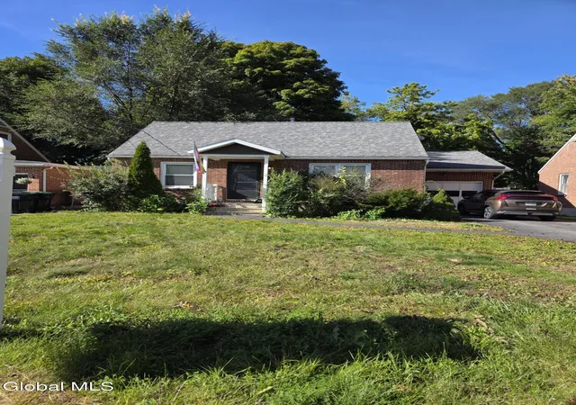 Photo 1 of Single family home for sale at 2133 Robinwood Ave, Schenectady, NY 12306 | MLS# 202623632 | Listing updated on 2026-09-30