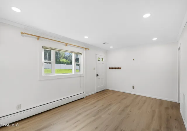 Photo 4 of Sale Pending at 31 Riverview Dr, Schenectady, NY 12309 | MLS# 202623699 | Listing updated on 2026-09-10