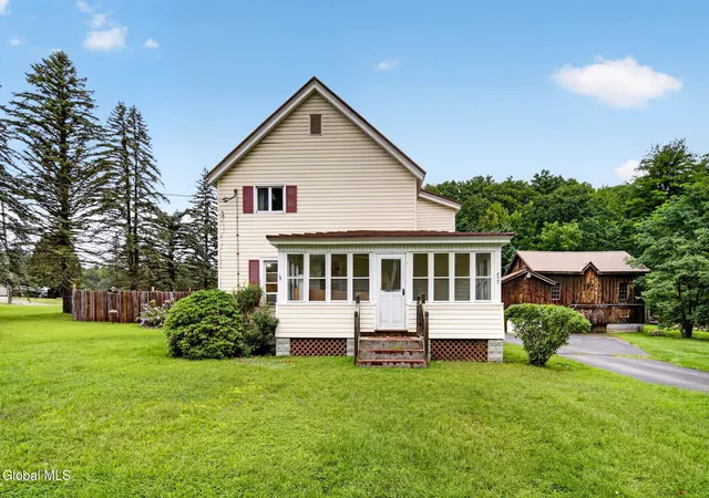 Photo 1 of Sale Pending at 492 W Fulton St Ext, Johnstown, NY 12078 | MLS# 202625665 | Listing updated on 2026-09-19