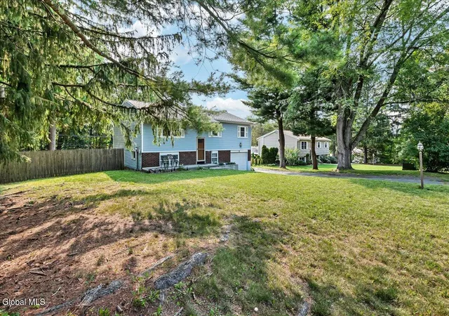 Photo 3 of Sale Pending at 32 Tamarack Ln, East Greenbush, NY 12061 | MLS# 202623938 | Listing updated on 2026-09-11