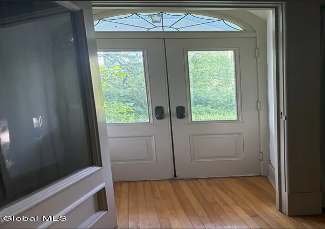 Photo 3 of Sale Pending at 913 Sacandaga Rd, Schenectady, NY 12302 | MLS# 202625227 | Listing updated on 2026-09-14