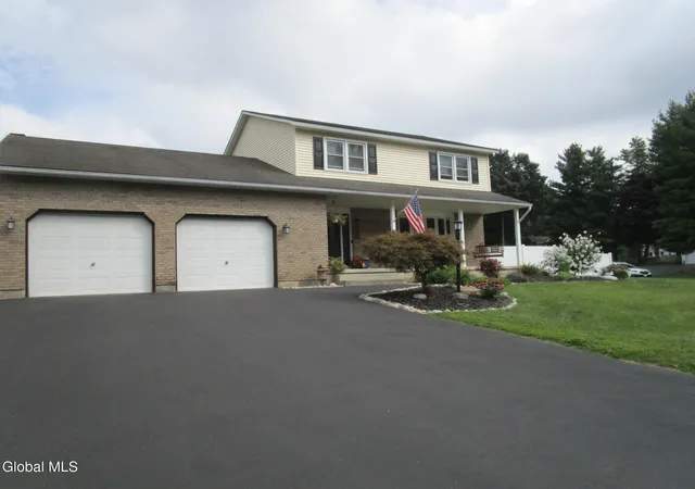 Photo 3 of Sale Pending at 300 Debbie Dr, Schenectady, NY 12306 | MLS# 202625266 | Listing updated on 2026-09-06