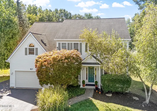 Photo 1 of Single family home for sale at 827 Creek Ct, Slingerlands, NY 12159 | MLS# 202625831 | Listing updated on 2026-09-29