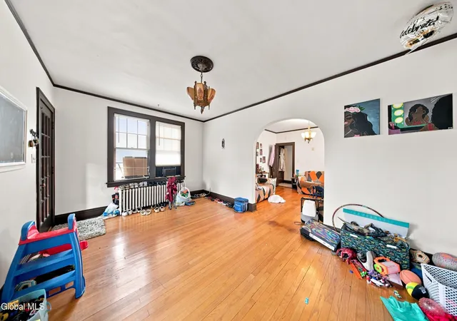 Photo 3 of Single family home for sale at 75 Mcalpin St, Albany, NY 12209 | MLS# 202625782 | Listing updated on 2026-09-11