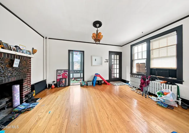 Photo 4 of Single family home for sale at 75 Mcalpin St, Albany, NY 12209 | MLS# 202625782 | Listing updated on 2026-09-11
