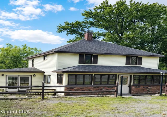 Photo 2 of Single family home for sale at 21 Alter Aly Way, Nassau, NY 12123 | MLS# 202624487 | Listing updated on 2026-09-11
