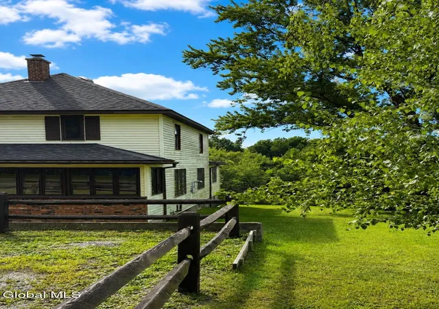 Photo 3 of Single family home for sale at 21 Alter Aly Way, Nassau, NY 12123 | MLS# 202624487 | Listing updated on 2026-09-11