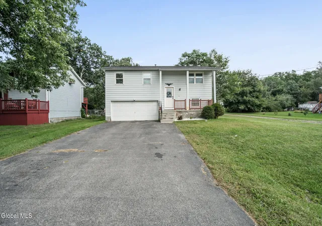 Photo 2 of Sale Pending at 35 Market St, Schenectady, NY 12302 | MLS# 202625920 | Listing updated on 2026-09-18