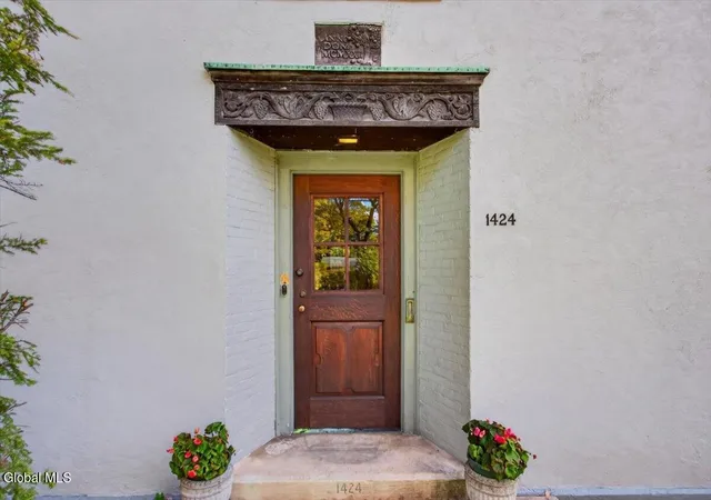 Photo 2 of Single family home for sale at 1424 Wendell Ave, Schenectady, NY 12308 | MLS# 202628650 | Listing updated on 2026-10-26