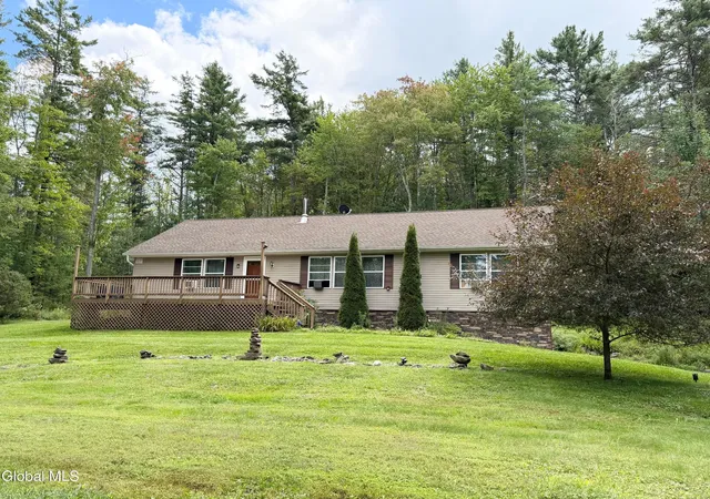 Photo 1 of Single family home for sale at 9 Pine Kill Ln, Maplecrest, NY 12454 | MLS# 202625598 | Listing updated on 2026-09-15