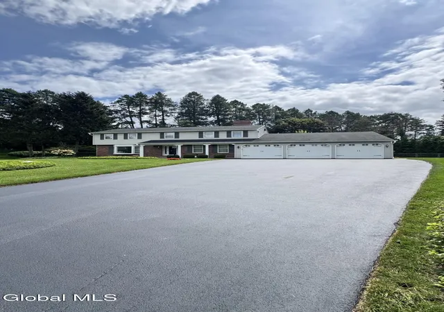 Photo 44 of Single family home for sale at 6 Thistledown Ct, Albany, NY 12211 | MLS# 202625801 | Listing updated on 2026-09-12
