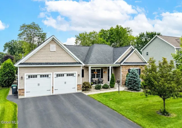Photo 1 of Single family home for sale at 6 Isabel Ct, Albany, NY 12205 | MLS# 202625354 | Listing updated on 2026-09-13