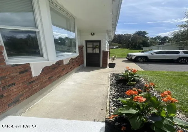 Photo 3 of Single family home for sale at 110 Country Ridge Ct, Amsterdam, NY 12010 | MLS# 202624802 | Listing updated on 2026-10-03