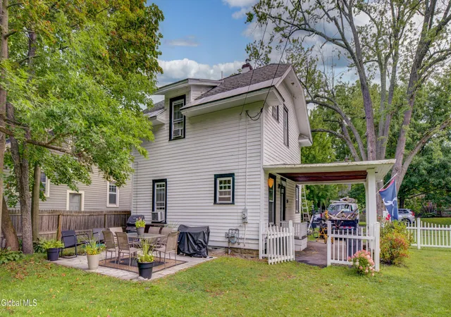 Photo 3 of Single family home for sale at 2176 Story Ave, Schenectady, NY 12309 | MLS# 202625344 | Listing updated on 2026-09-14