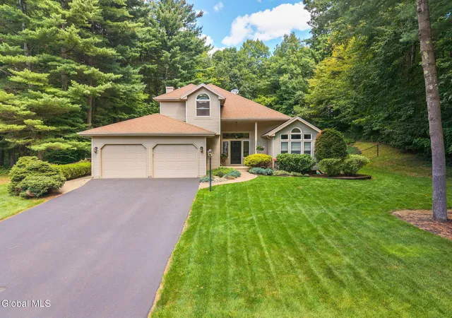 Photo 1 of Sale Pending at 223 Stanford Dr, Schenectady, NY 12303 | MLS# 202626424 | Listing updated on 2026-09-23
