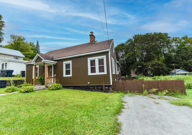 Photo 2 of Sale Pending at 207 Oak St, Corinth, NY 12822 | MLS# 202625350 | Listing updated on 2026-09-08