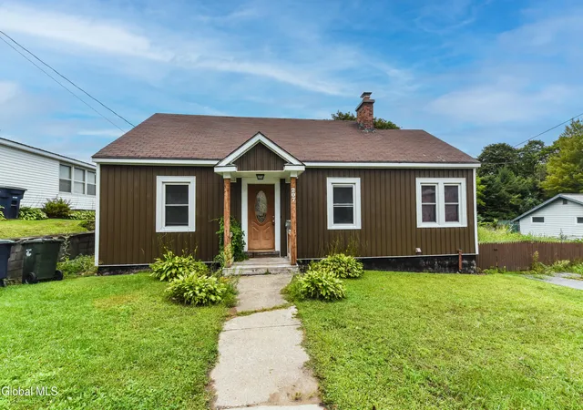 Photo 3 of Sale Pending at 207 Oak St, Corinth, NY 12822 | MLS# 202625350 | Listing updated on 2026-09-08