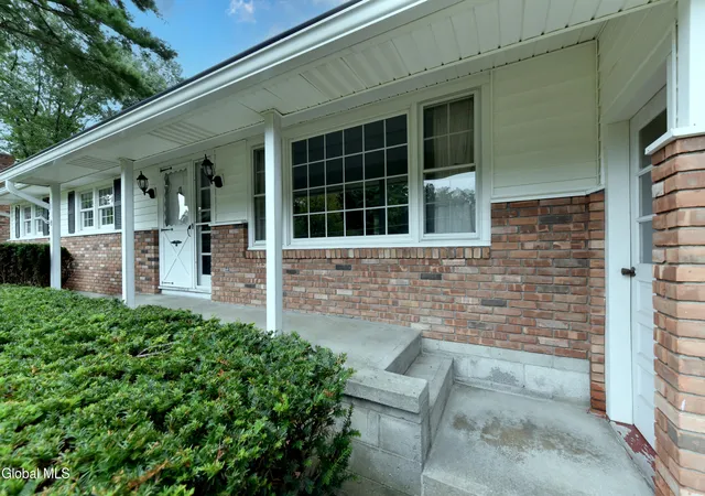 Photo 2 of Sale Pending at 12 Arnold Dr, Clifton Park, NY 12065 | MLS# 202625872 | Listing updated on 2026-09-14