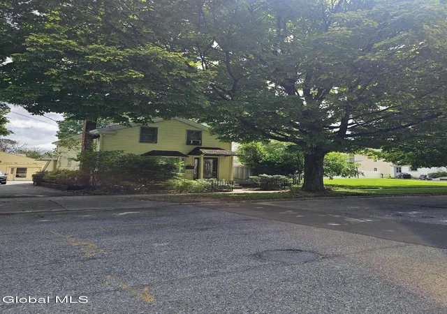 Photo 2 of Sale Pending at 35 Leonard St, Glens Falls, NY 12801 | MLS# 202625864 | Listing updated on 2026-09-21