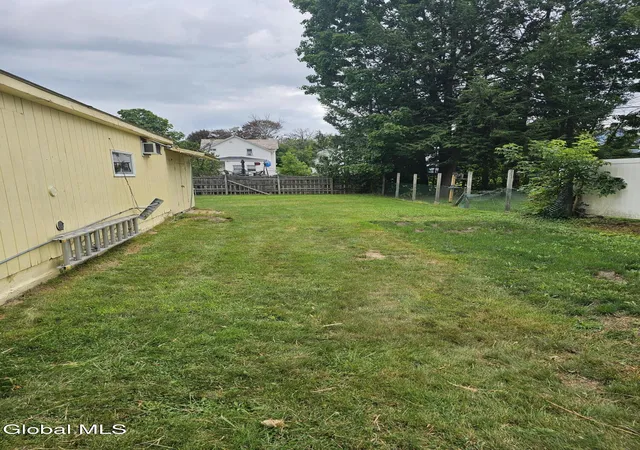 Photo 3 of Sale Pending at 35 Leonard St, Glens Falls, NY 12801 | MLS# 202625864 | Listing updated on 2026-09-21