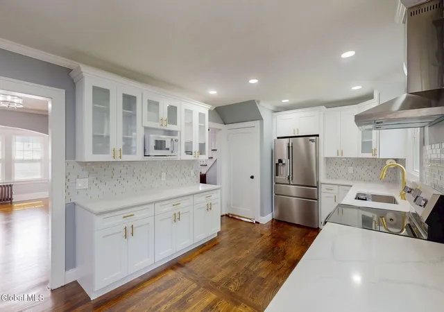 Photo 4 of Single family home for sale at 119 Western Pkwy, Schenectady, NY 12304 | MLS# 202625200 | Listing updated on 2026-09-16