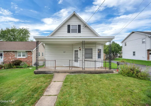 Photo 1 of Single family home for sale at 1207 Cullen Ave, Schenectady, NY 12309 | MLS# 202625297 | Listing updated on 2026-09-06