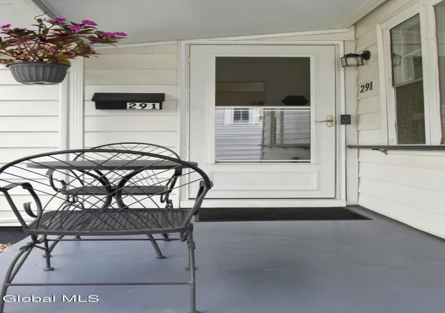Photo 3 of Single family home for sale at 291 S Main Ave, Albany, NY 12208 | MLS# 202625602 | Listing updated on 2026-09-20