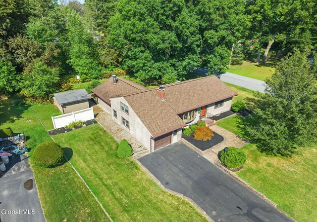 Photo 2 of Sale Pending at 29 Richland Dr, Schenectady, NY 12302 | MLS# 202625730 | Listing updated on 2026-09-17